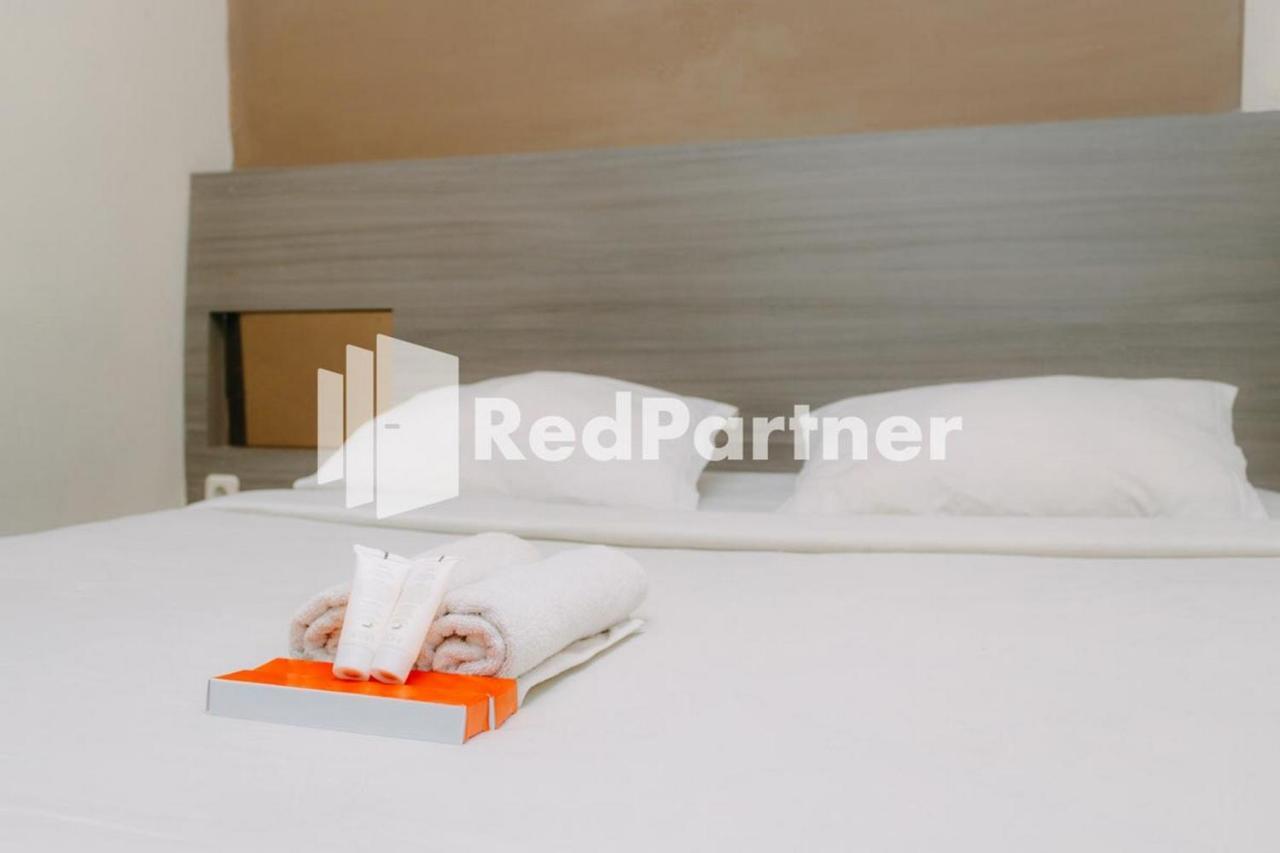 We Stay Residence Redpartner Surabaya Exterior foto
